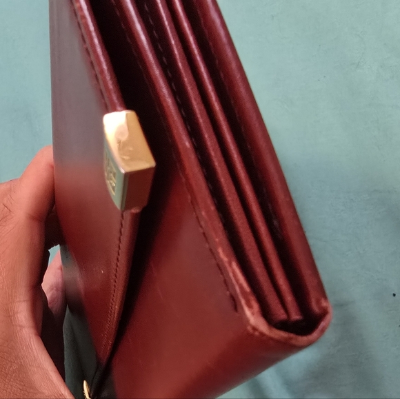 Elegant Burgundy Givenchy Leather Clutch - Picture 6 of 7